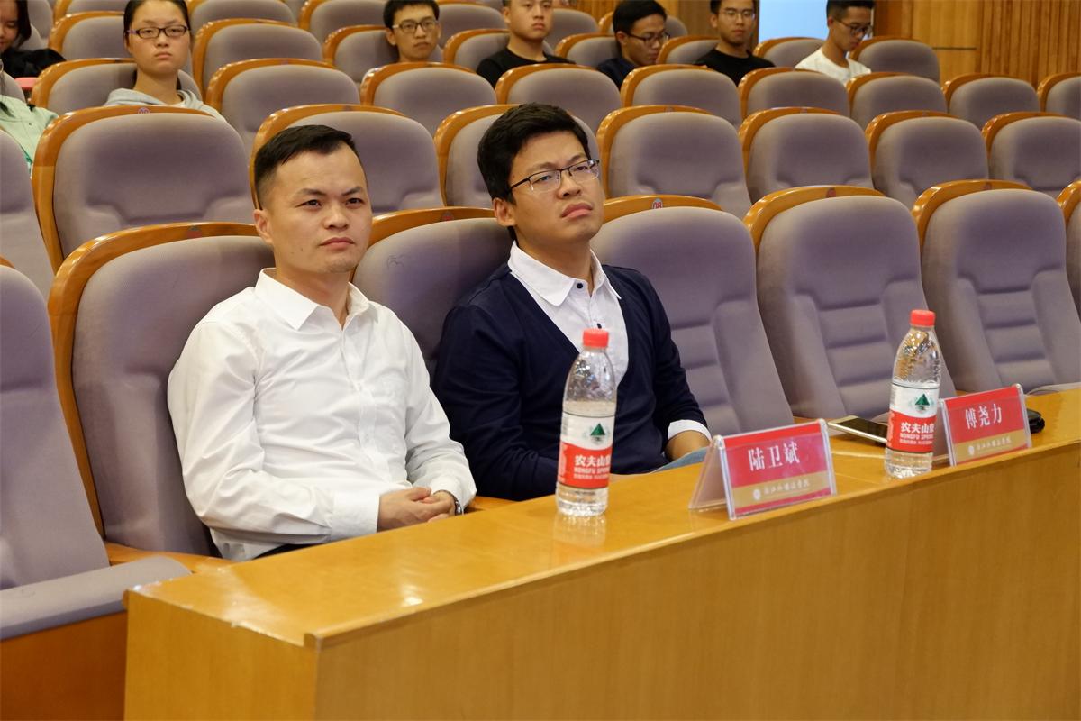 C:\Documents and Settings\Administrator\桌面\222.JPG